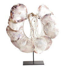 Afbeelding in Gallery-weergave laden, I22 Shell Necklace
