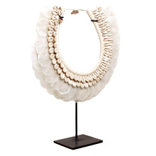 Afbeelding in Gallery-weergave laden, J36 Shell Necklace
