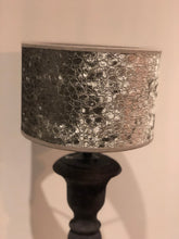 Afbeelding in Gallery-weergave laden, Cilinder kap 20cm Croco champagne
