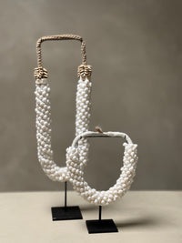 Schelpen ketting op standaard M