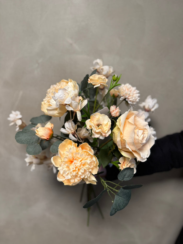 Valentijntip - Zijdenboeket Soft Devotion