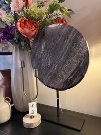 Ornament op voet 35x10x51,5 cm  donker bruin travertin