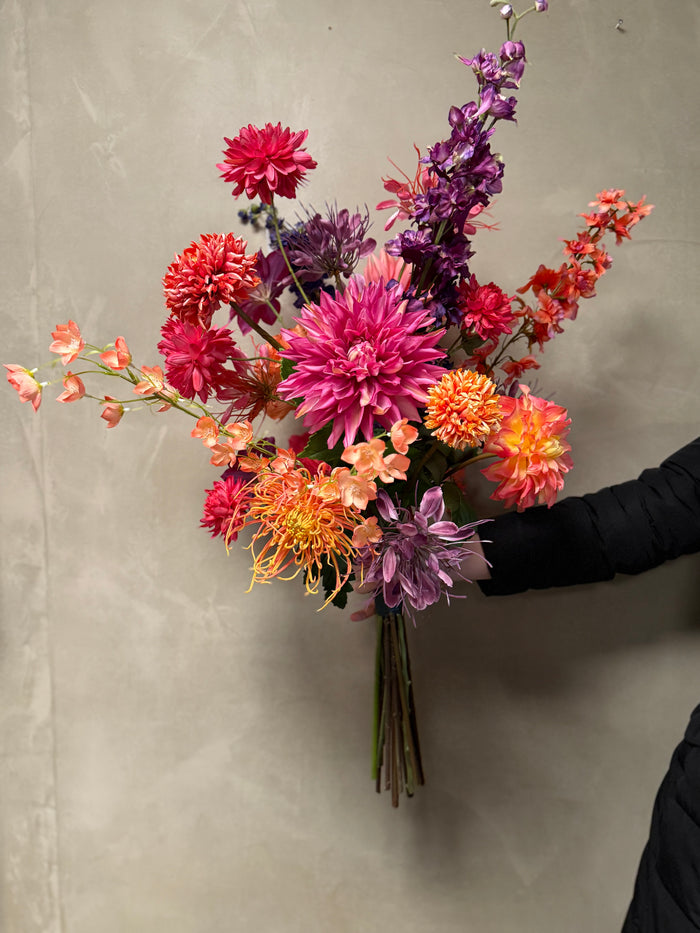 Zijdenboeket Character in Bloom