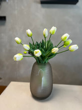 Afbeelding in Gallery-weergave laden, Bosje kunst tulpen wit
