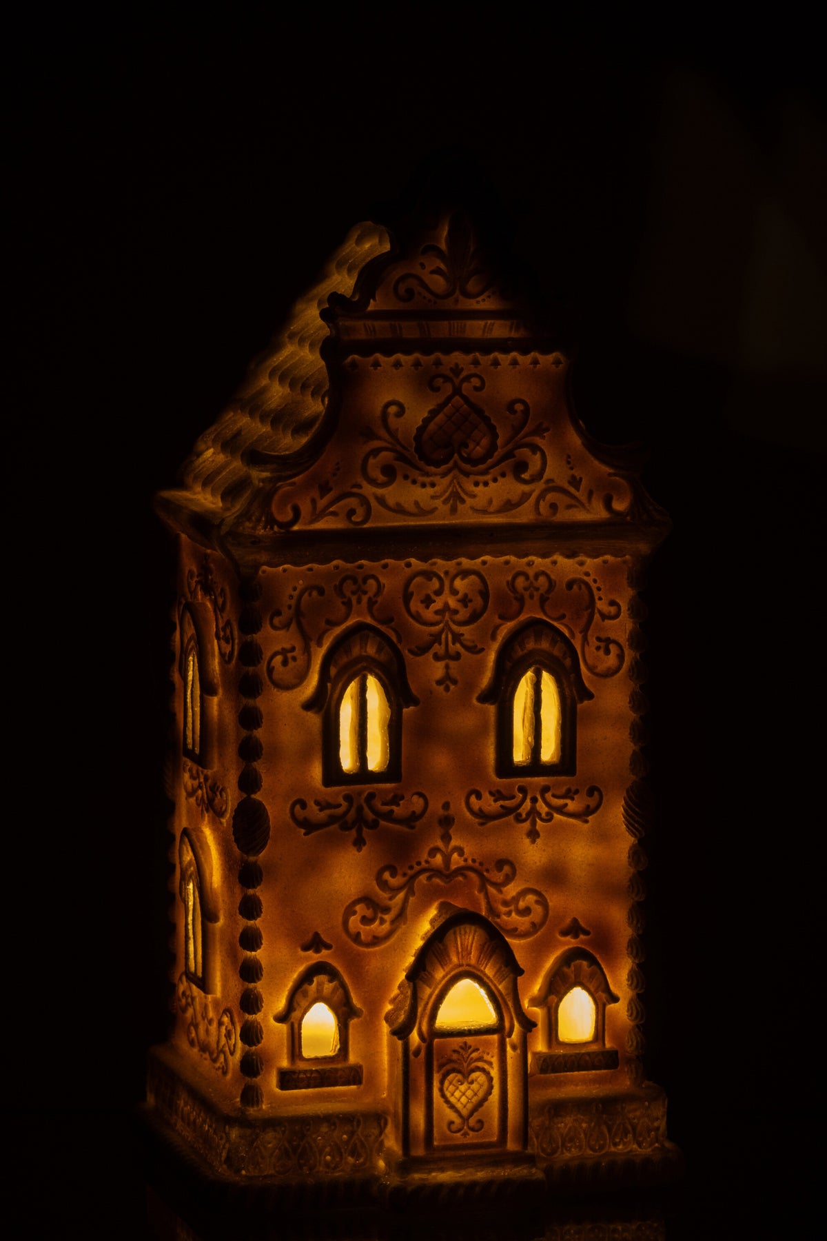 Gingerbread Led House Limepowder Beige/White
