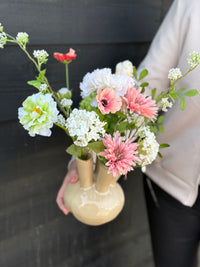 Toetervaas M gevuld met zijdenbloemen