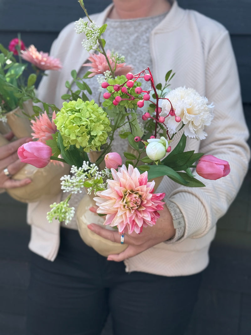 Toetervaas L gevuld met zijdenbloemen