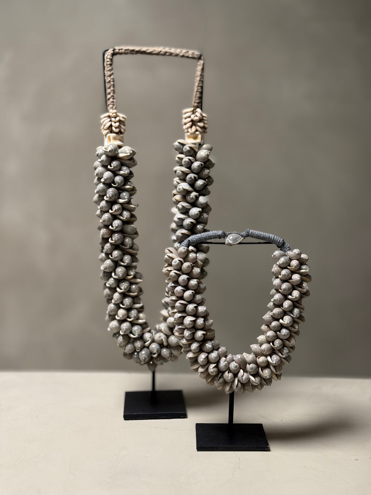 Schelpen ketting op standaard M