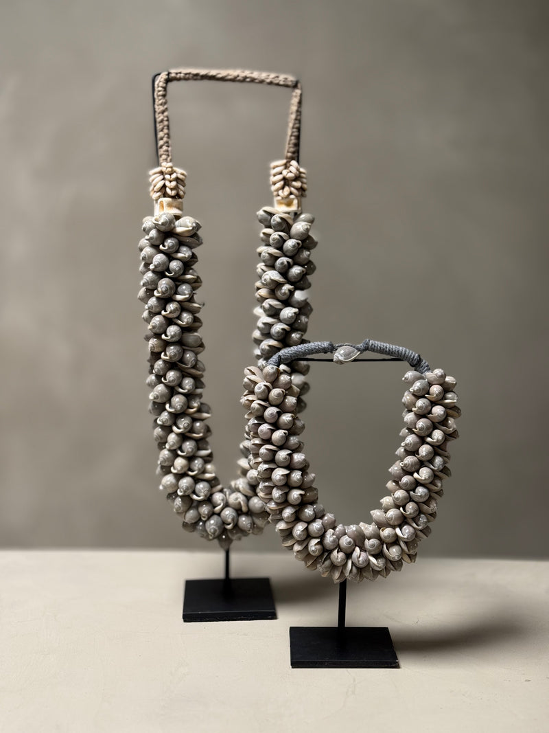 Schelpen ketting op standaard M