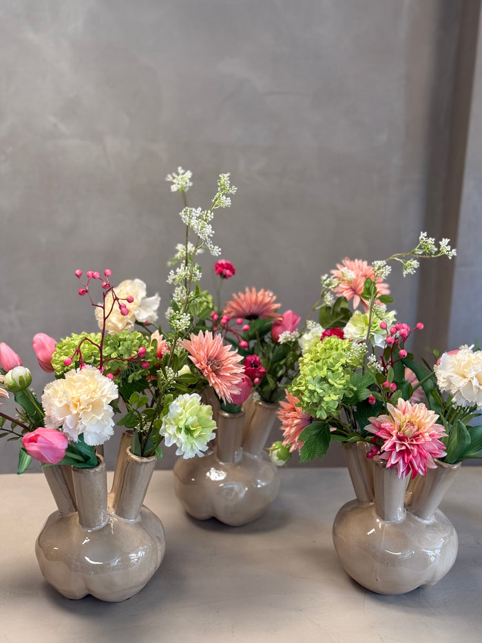 Toetervaas L gevuld met zijdenbloemen