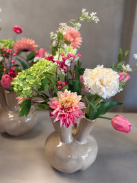 Toetervaas L gevuld met zijdenbloemen