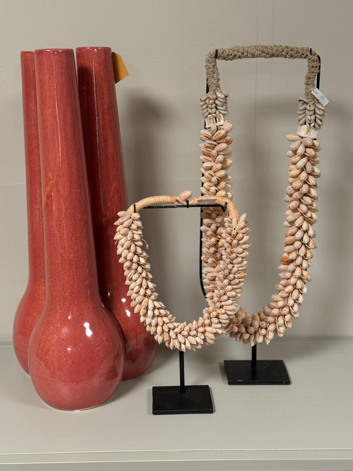 Schelpen ketting op standaard L