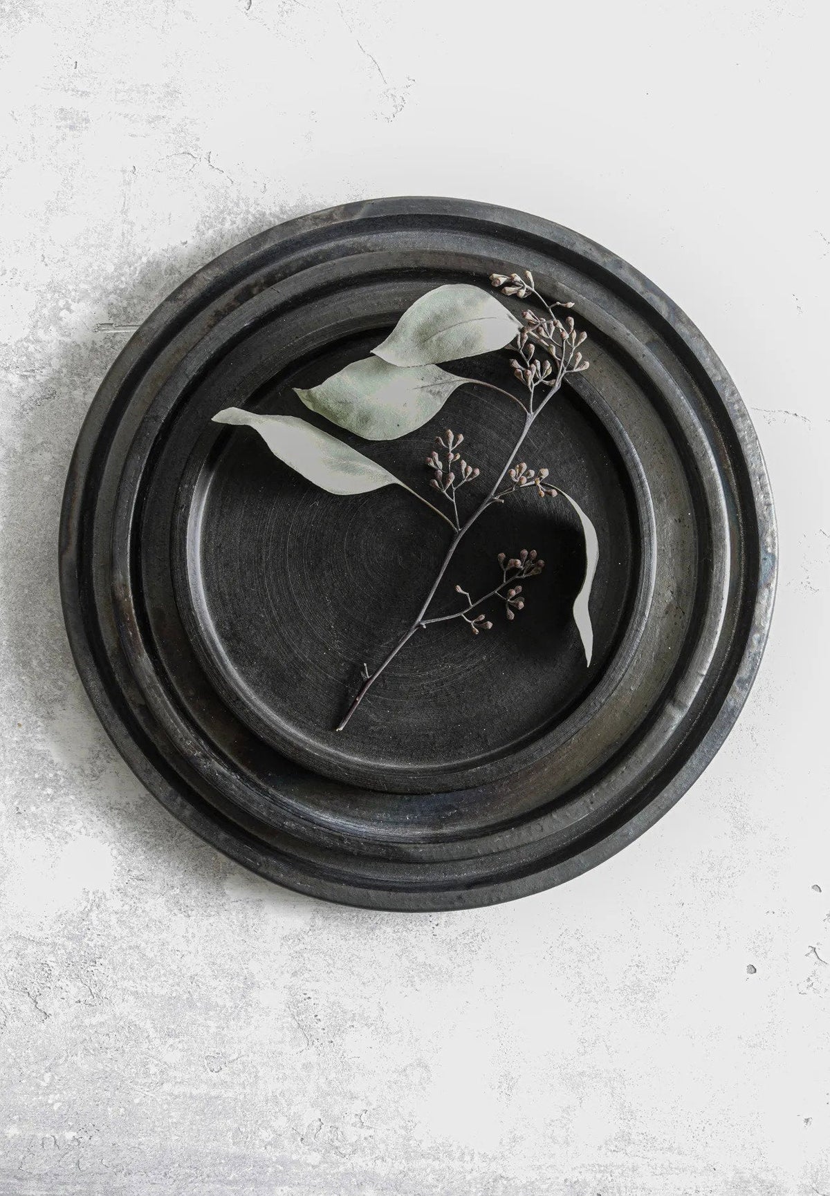The Terracotta Burned Plate - Black - L