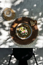 Afbeelding in Gallery-weergave laden, De Colonial Shell Placemat - Naturel Bruin
