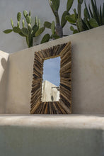 Afbeelding in Gallery-weergave laden, De Driftwood Framed Spiegel - Naturel - M
