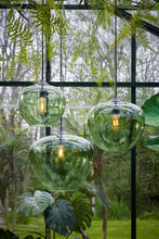 Afbeelding in Gallery-weergave laden, Hanging lamp 23x18 cm MAYSON glass green+matt black
