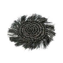 Afbeelding in Gallery-weergave laden, De Fringe Raffia Onderzetter - Zwart
