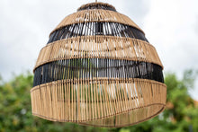 Afbeelding in Gallery-weergave laden, De Striped Hanglamp - Naturel Zwart - L
