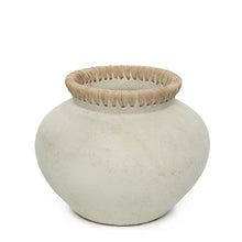 Afbeelding in Gallery-weergave laden, De Styly Vaas - Beton Naturel - M

