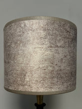 Afbeelding in Gallery-weergave laden, Lampenkap cilinder 15cm 2060 crème/goud
