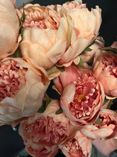 Afbeelding in Gallery-weergave laden, Fall Peony Pink
