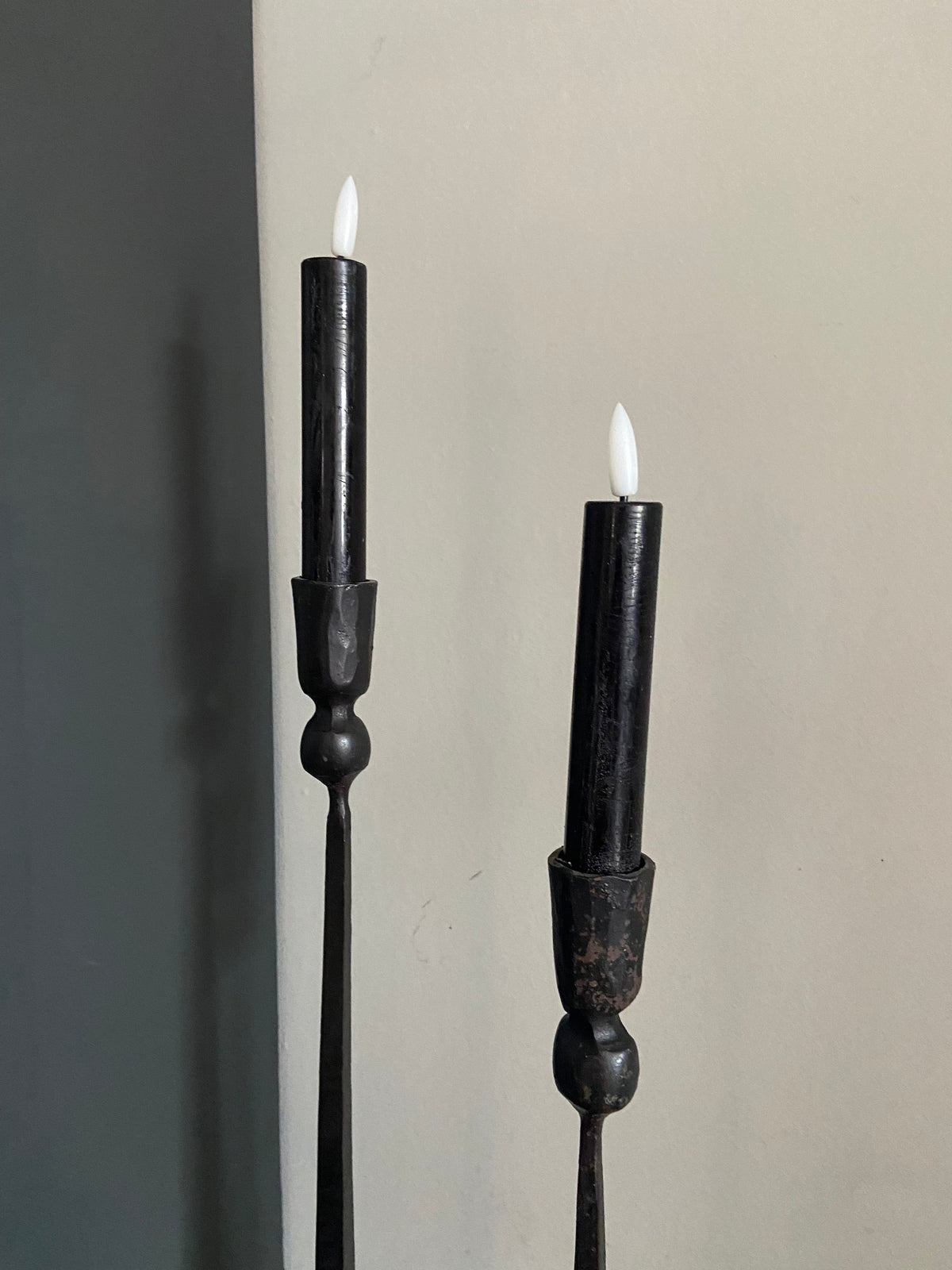 Medium ledkaars zwart