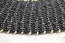 Afbeelding in Gallery-weergave laden, Vloerkleed Malibu - ø150 cm - raffia/zeegras - naturel/zwart
